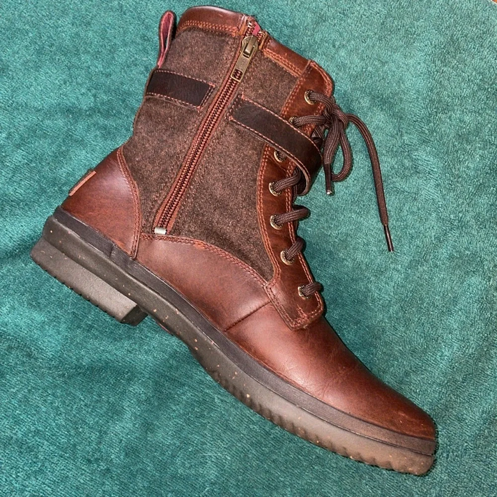 UGG Brown Leather & Wool Lace-Up Winter Boots